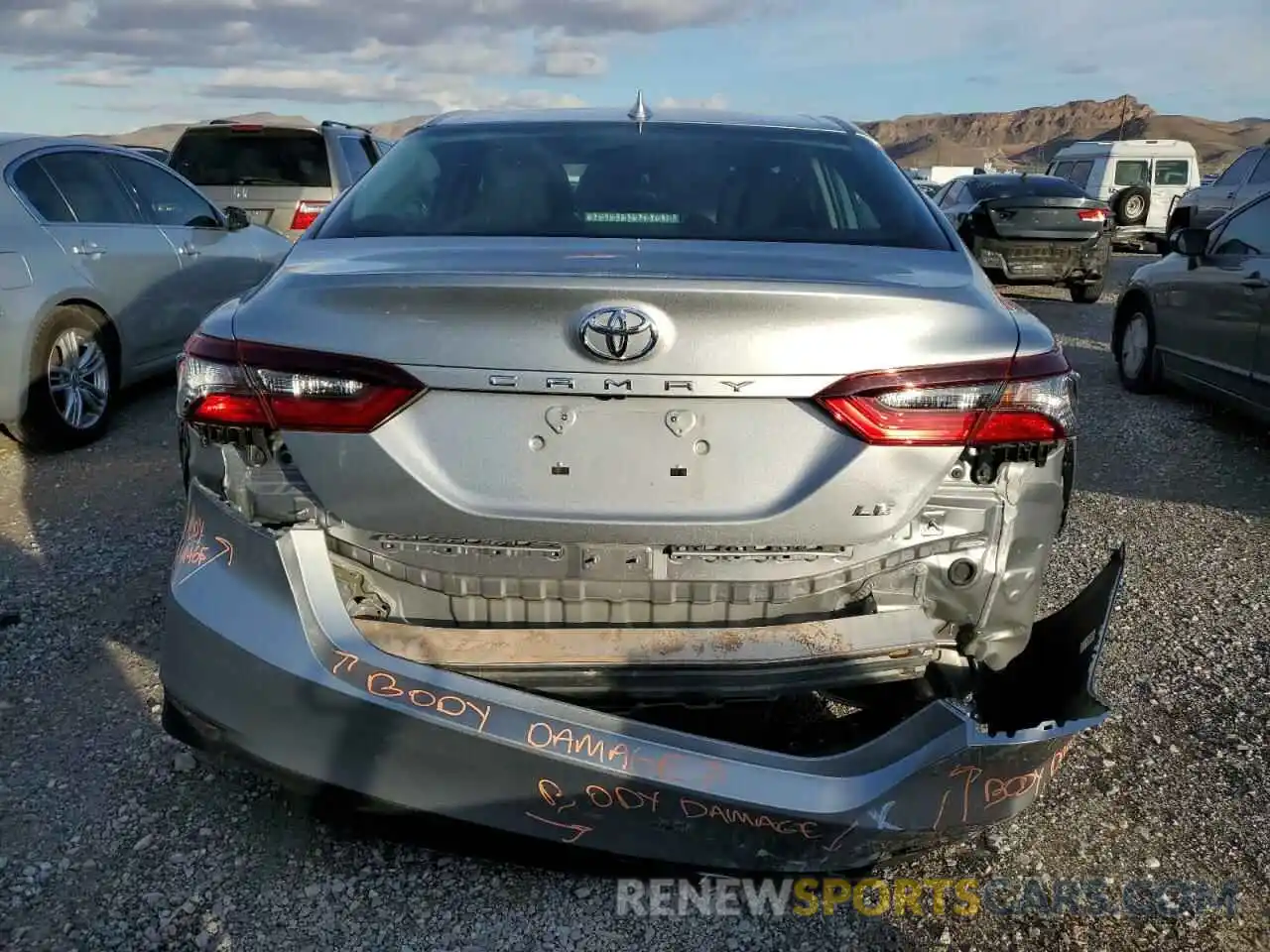 6 Photograph of a damaged car 4T1C11AK5NU673619 TOYOTA CAMRY 2022