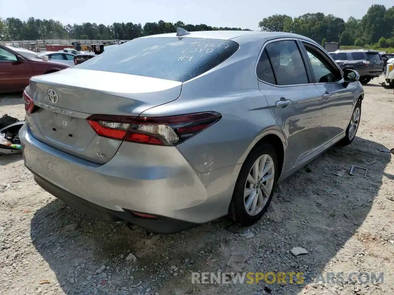 4 Photograph of a damaged car 4T1C11AK5NU678626 TOYOTA CAMRY 2022