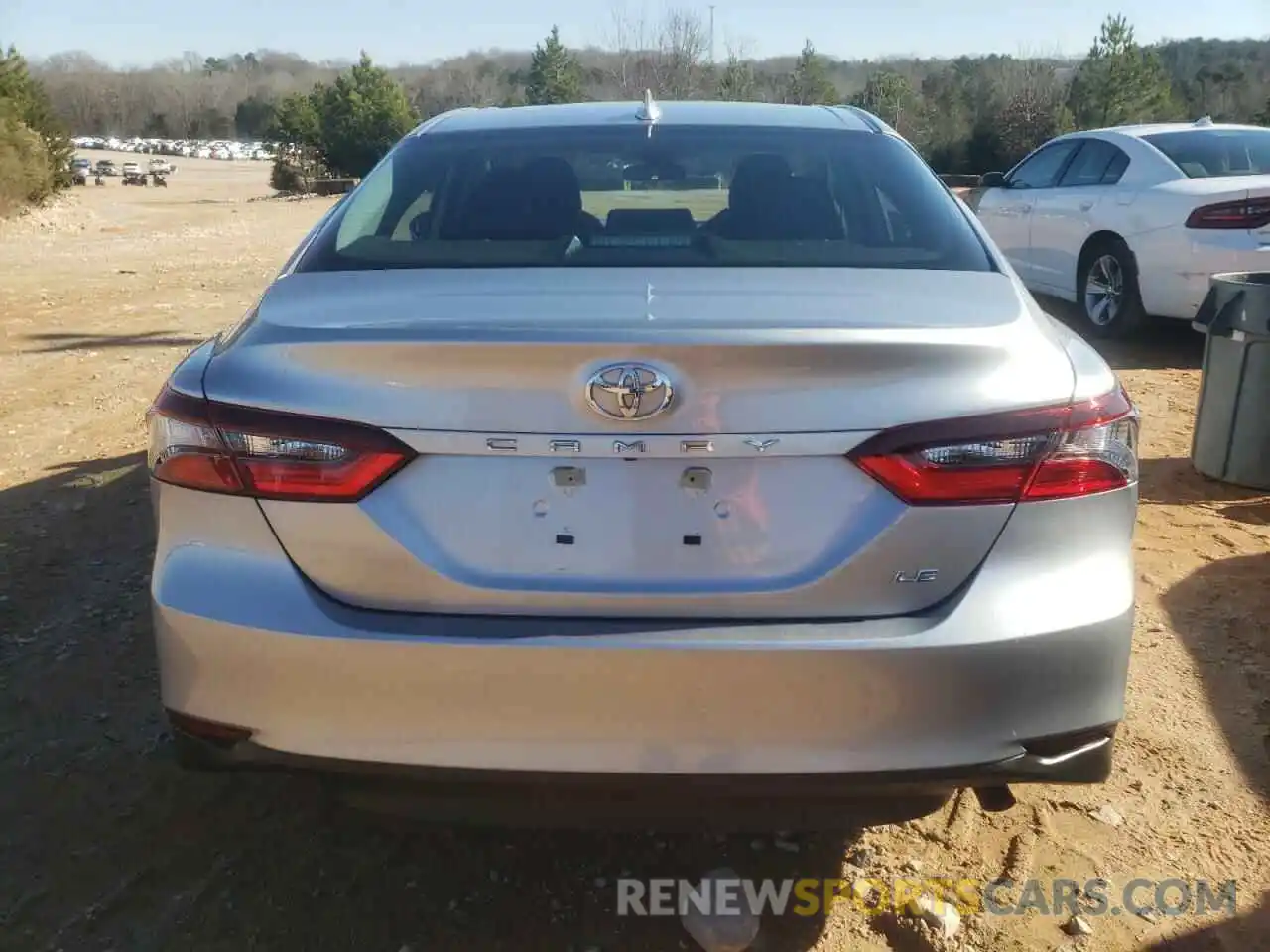 6 Photograph of a damaged car 4T1C11AK5NU678951 TOYOTA CAMRY 2022