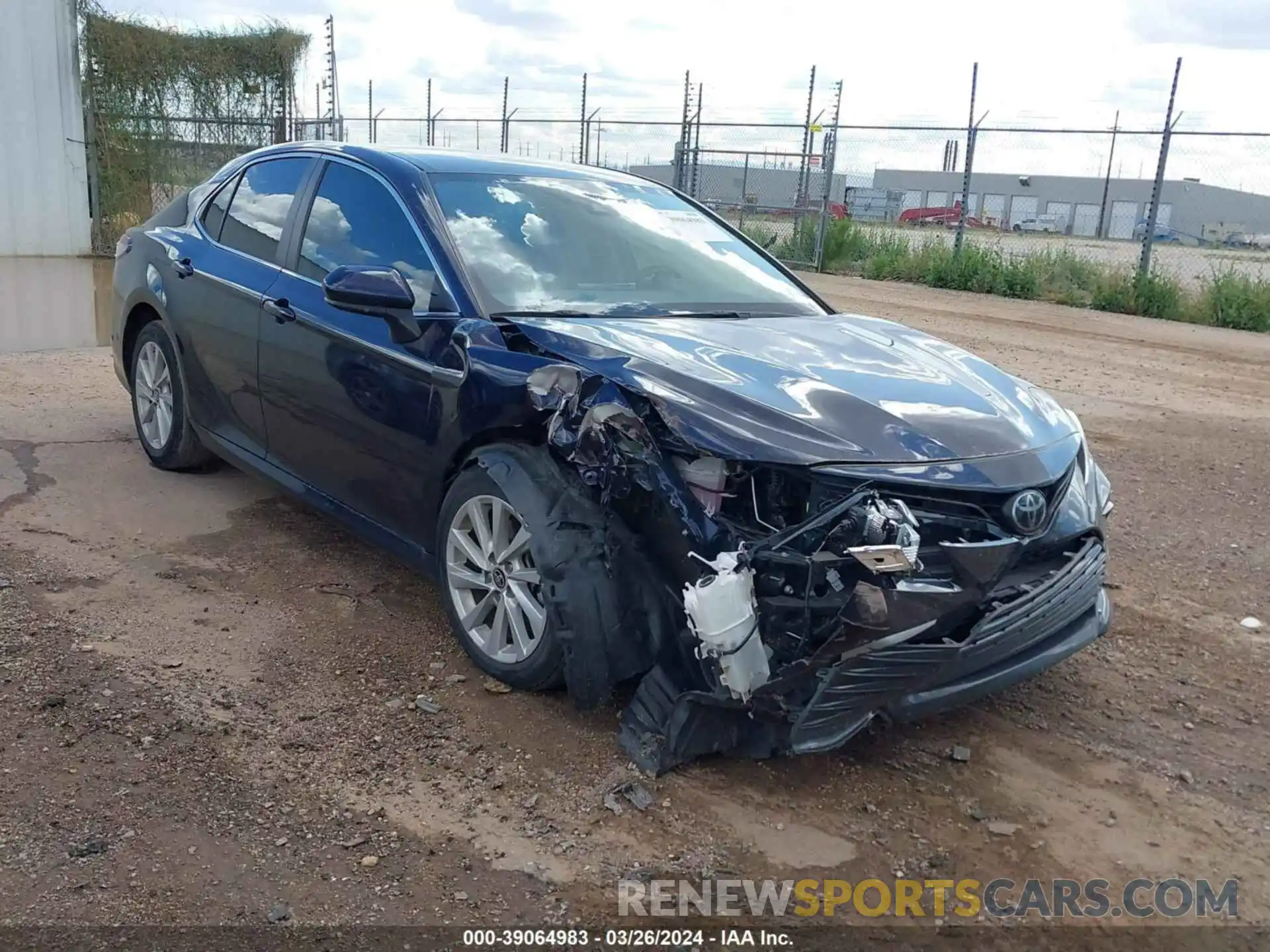 1 Photograph of a damaged car 4T1C11AK5NU680201 TOYOTA CAMRY 2022