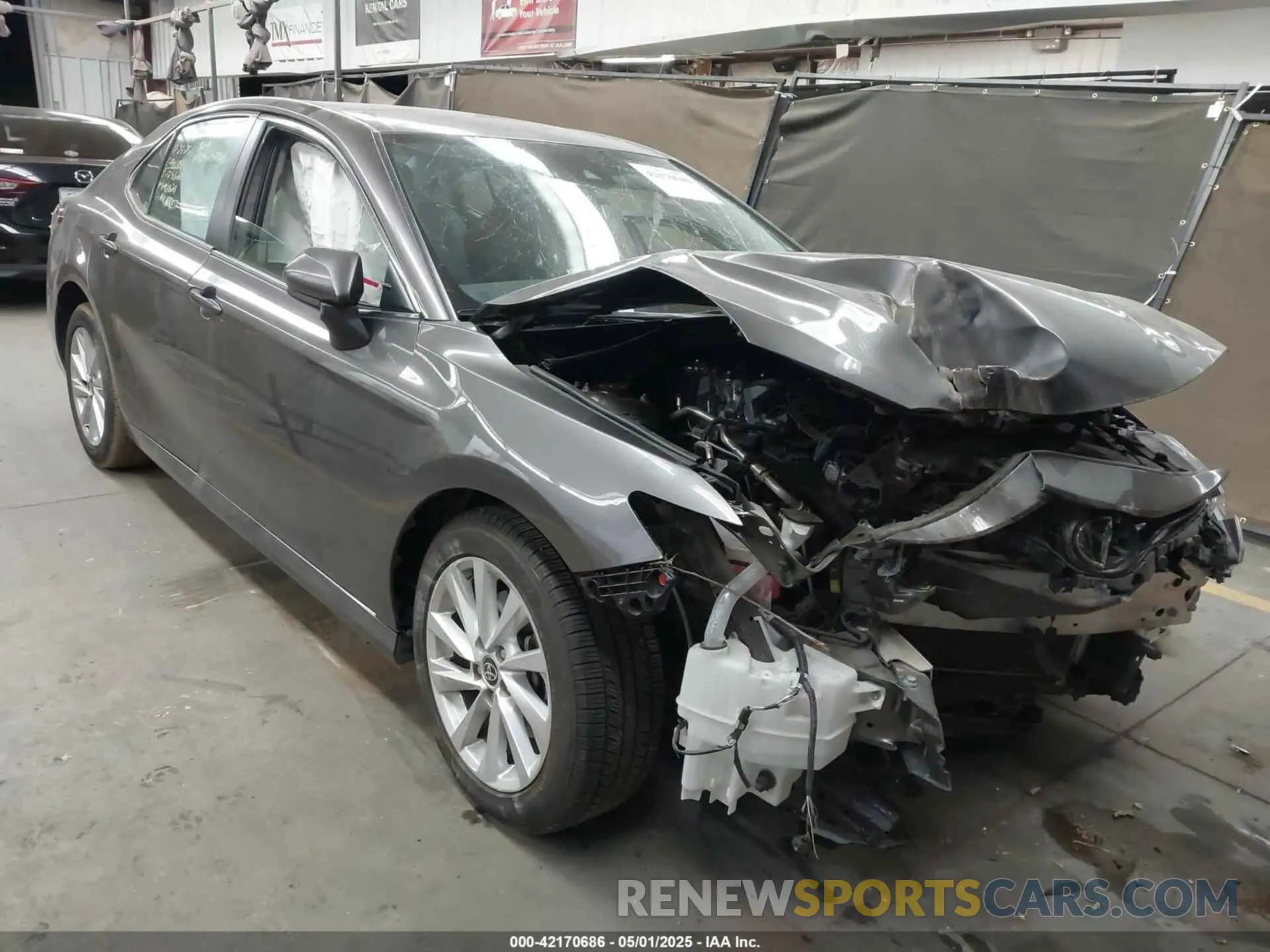 1 Photograph of a damaged car 4T1C11AK5NU692820 TOYOTA CAMRY 2022