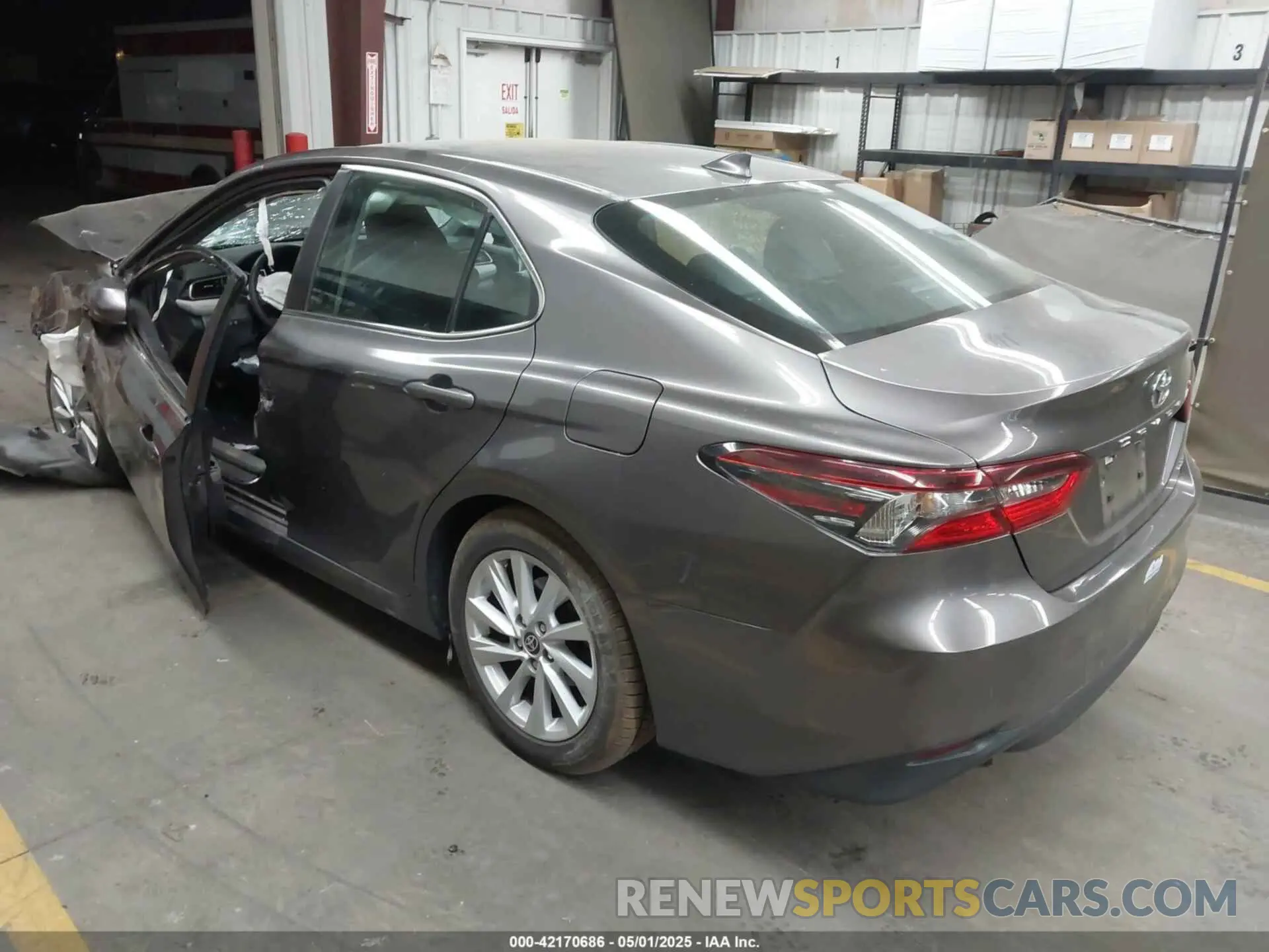 3 Photograph of a damaged car 4T1C11AK5NU692820 TOYOTA CAMRY 2022