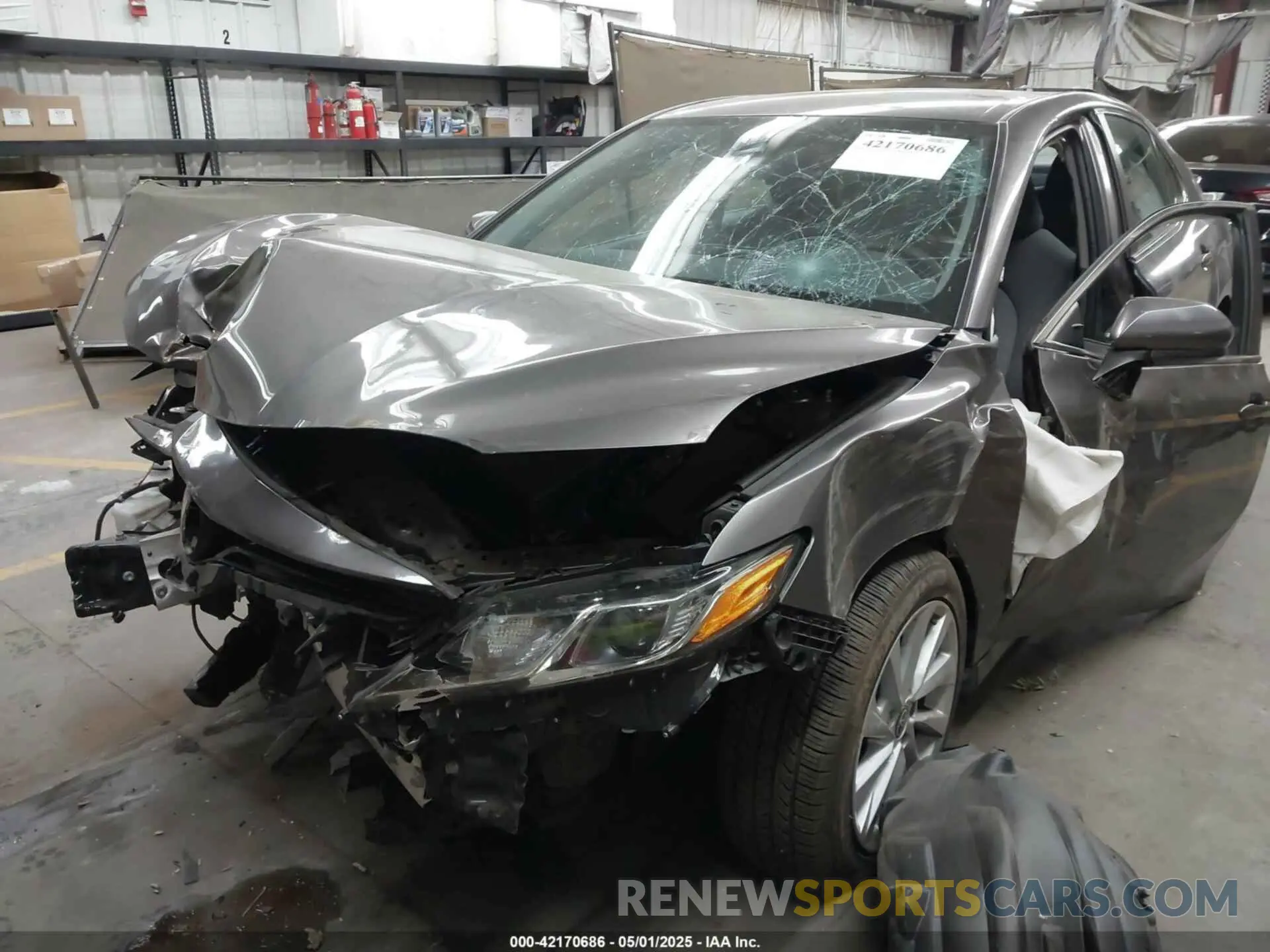 6 Photograph of a damaged car 4T1C11AK5NU692820 TOYOTA CAMRY 2022