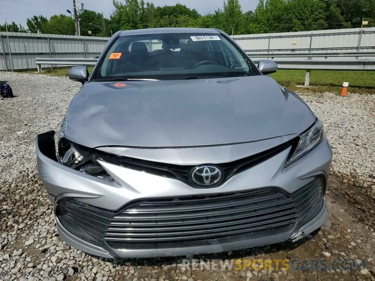 5 Photograph of a damaged car 4T1C11AK5NU696771 TOYOTA CAMRY 2022
