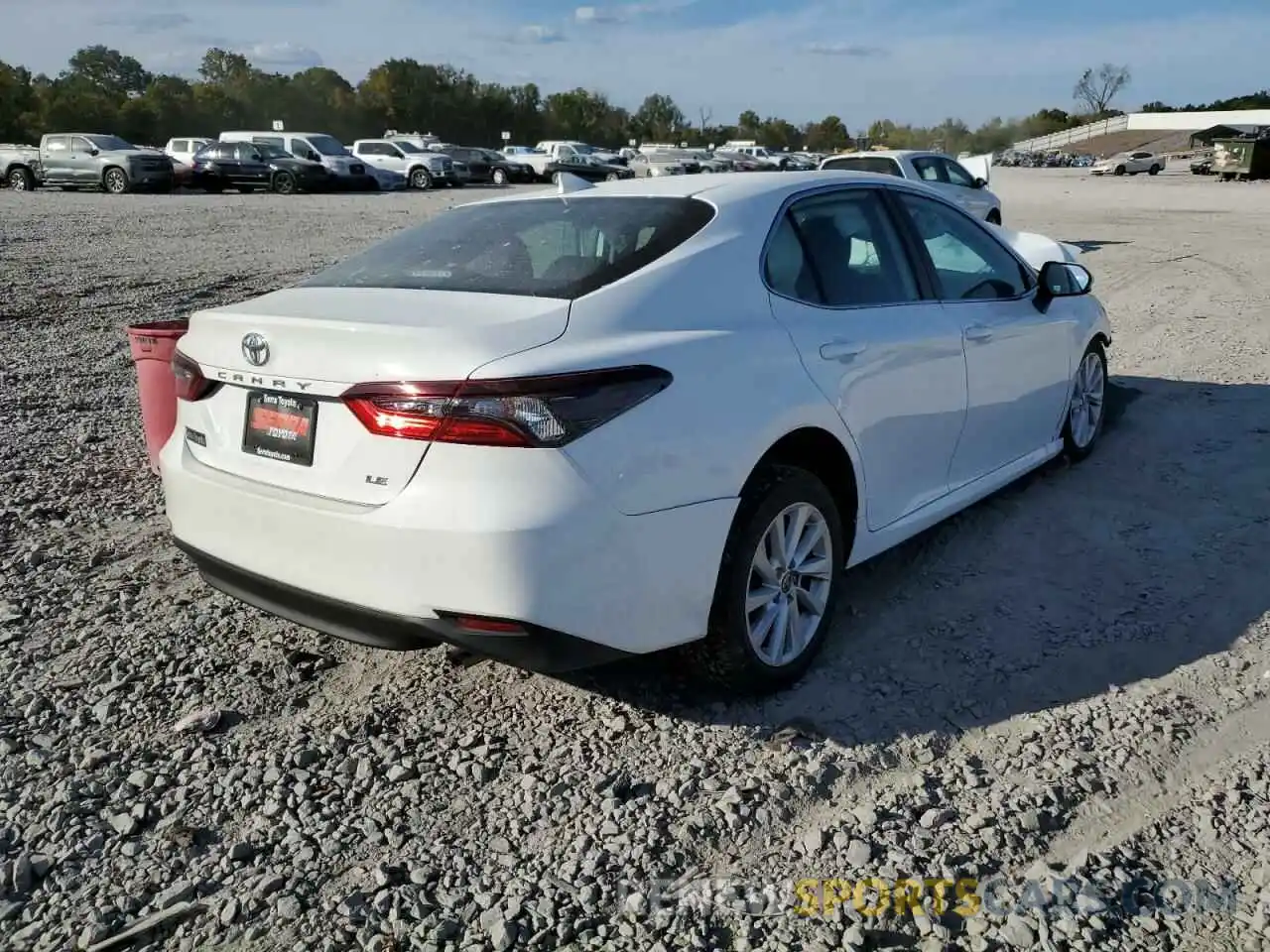 4 Photograph of a damaged car 4T1C11AK5NU706568 TOYOTA CAMRY 2022