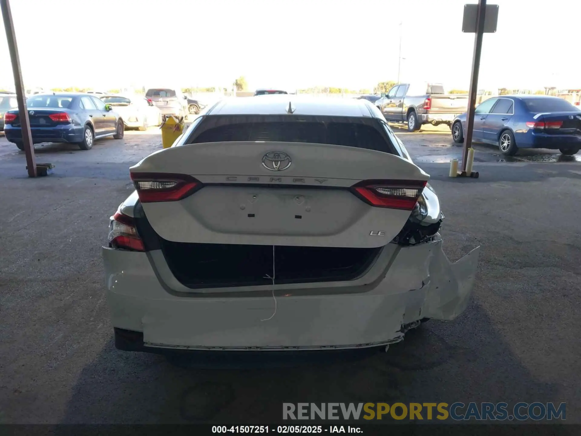 16 Photograph of a damaged car 4T1C11AK6NU039560 TOYOTA CAMRY 2022