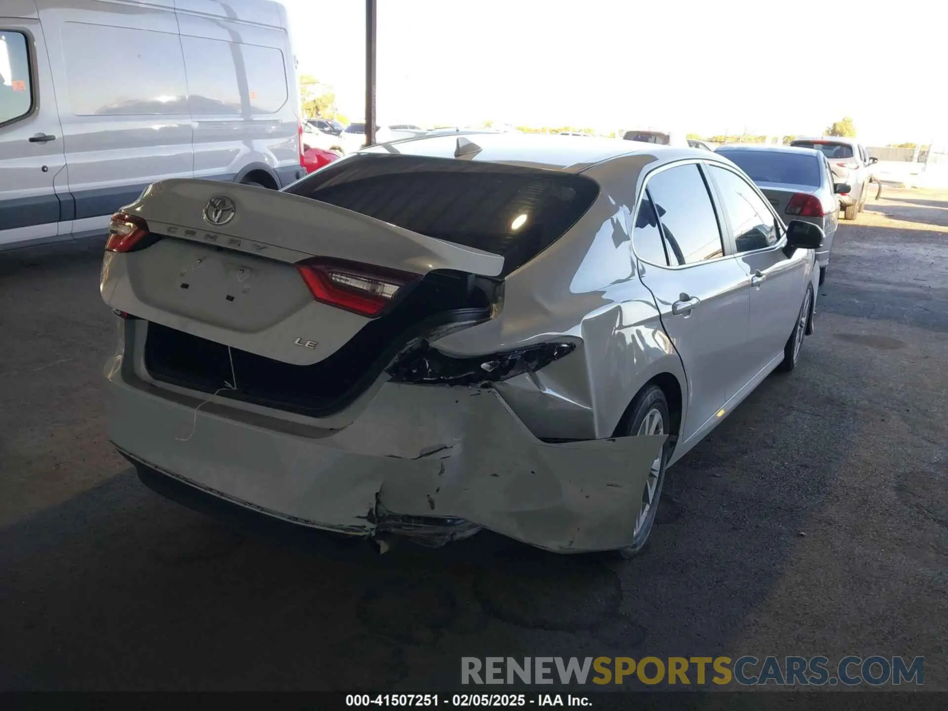 4 Photograph of a damaged car 4T1C11AK6NU039560 TOYOTA CAMRY 2022