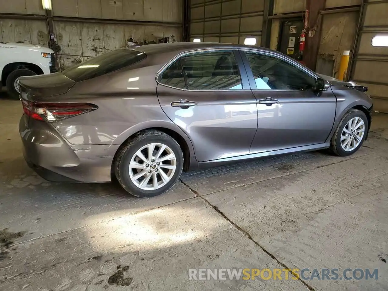 3 Photograph of a damaged car 4T1C11AK6NU645229 TOYOTA CAMRY 2022