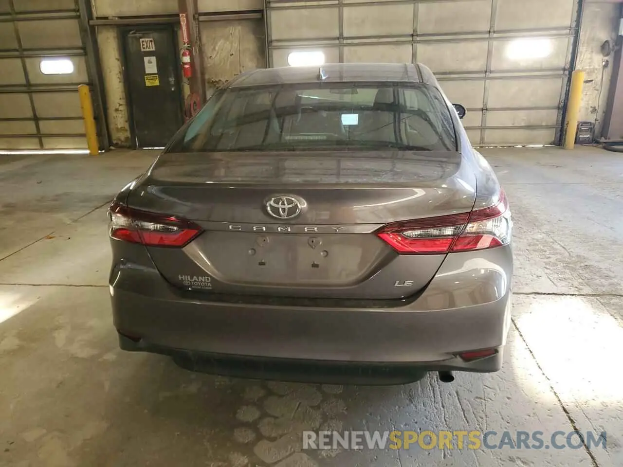 6 Photograph of a damaged car 4T1C11AK6NU645229 TOYOTA CAMRY 2022