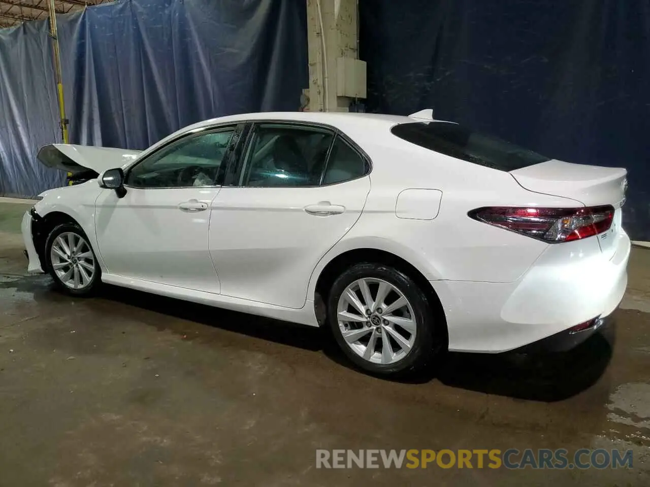 2 Photograph of a damaged car 4T1C11AK6NU654674 TOYOTA CAMRY 2022