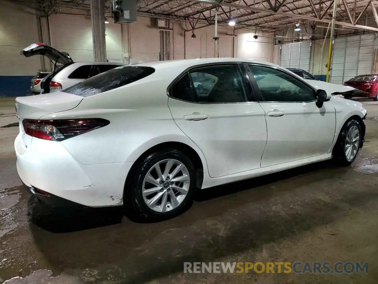 3 Photograph of a damaged car 4T1C11AK6NU654674 TOYOTA CAMRY 2022