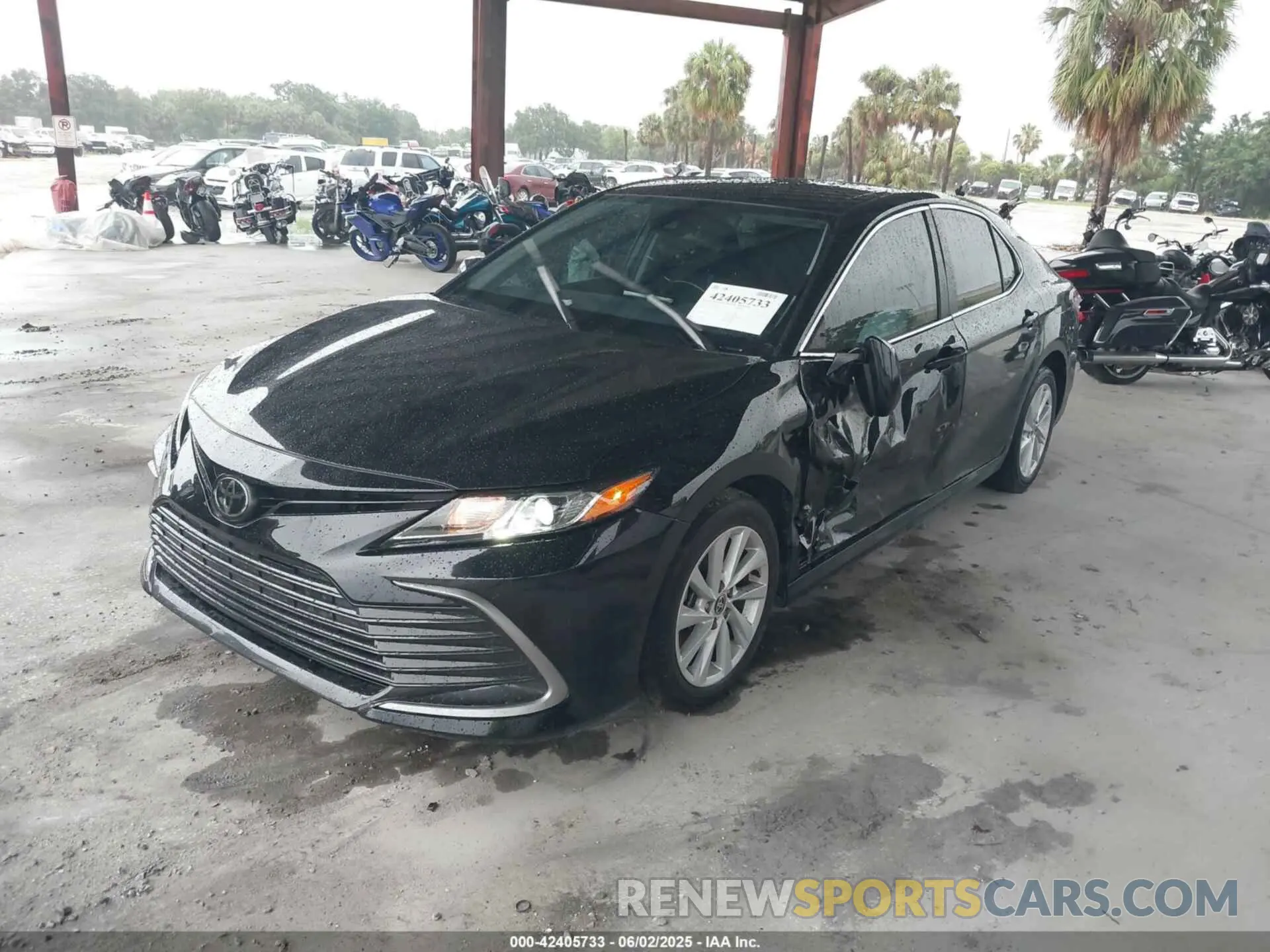 2 Photograph of a damaged car 4T1C11AK6NU654805 TOYOTA CAMRY 2022