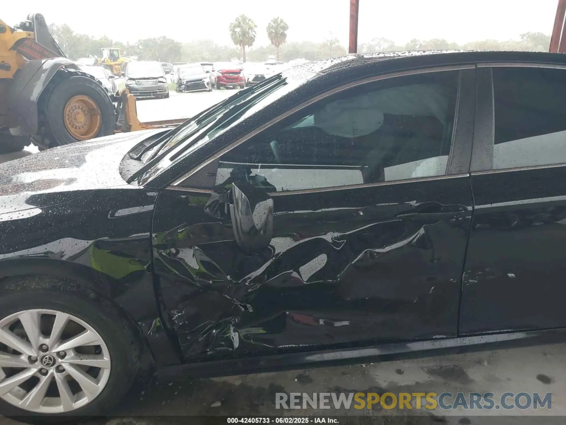 6 Photograph of a damaged car 4T1C11AK6NU654805 TOYOTA CAMRY 2022