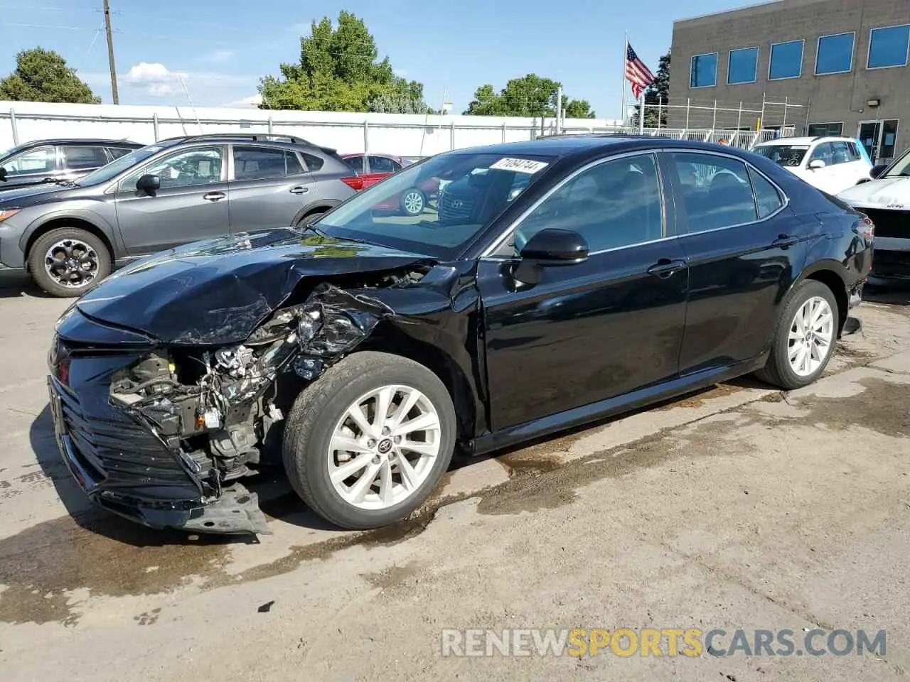 1 Photograph of a damaged car 4T1C11AK6NU672771 TOYOTA CAMRY 2022