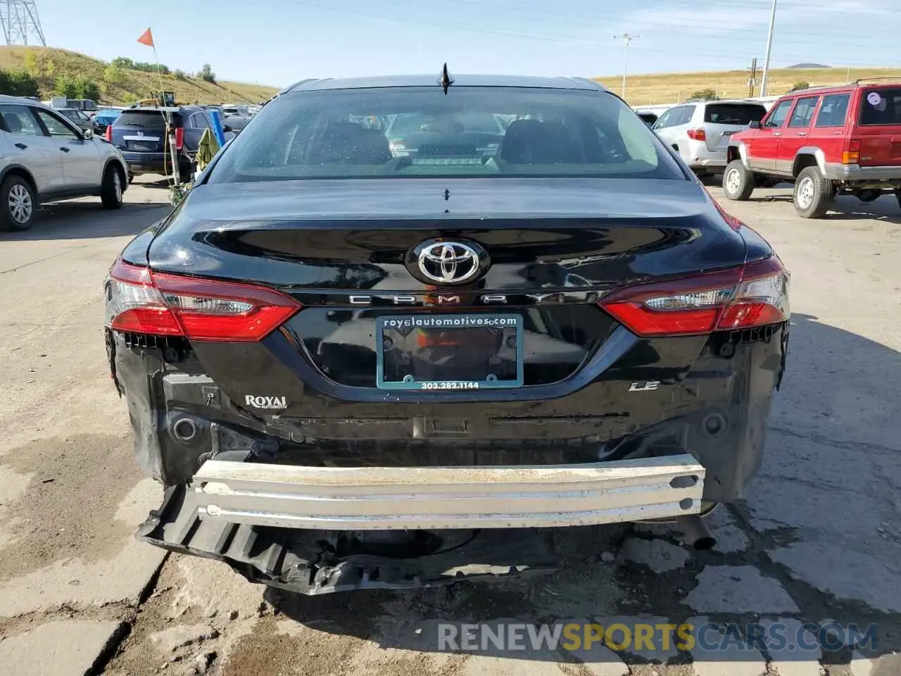 6 Photograph of a damaged car 4T1C11AK6NU672771 TOYOTA CAMRY 2022