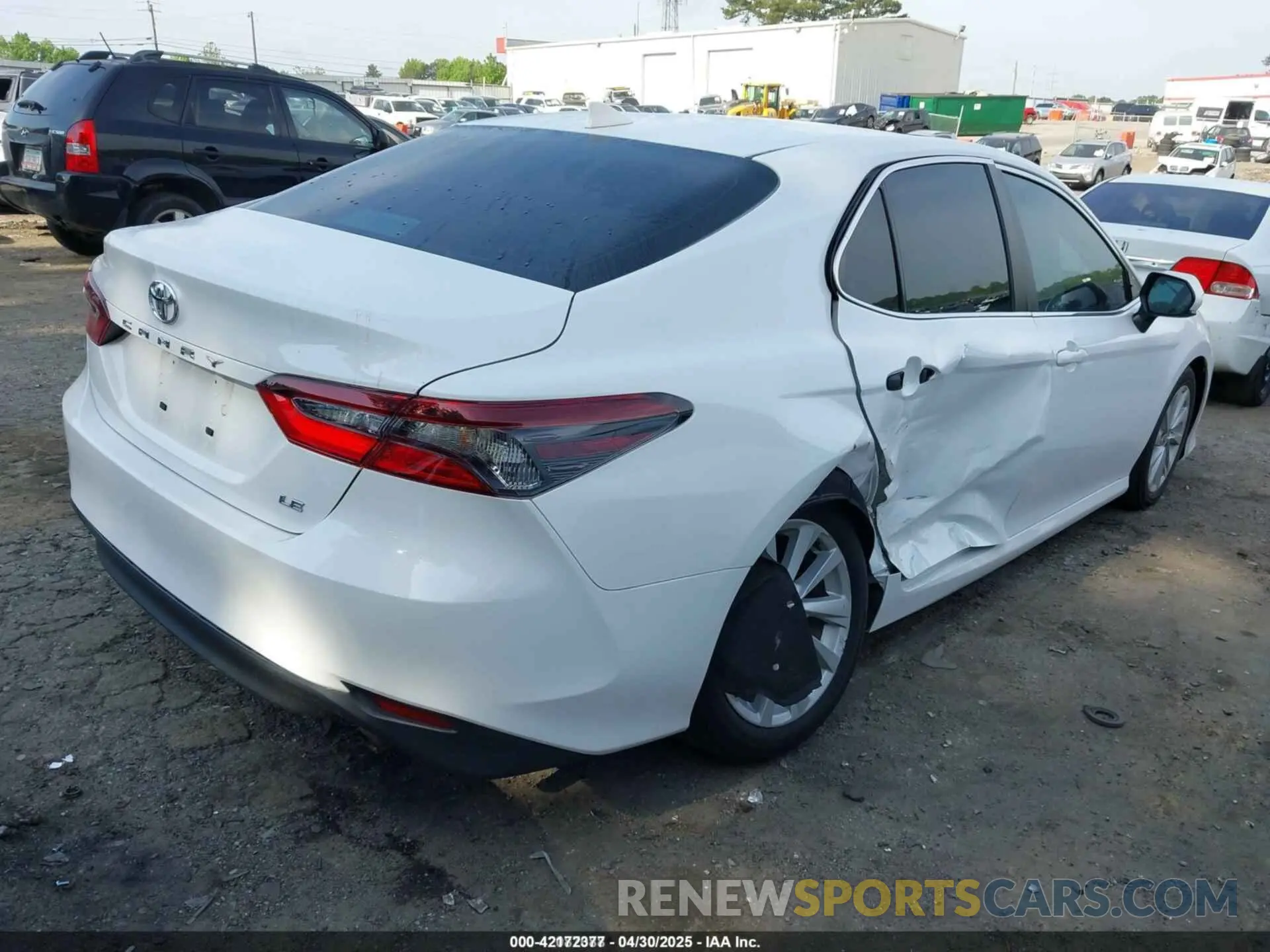 4 Photograph of a damaged car 4T1C11AK6NU674200 TOYOTA CAMRY 2022