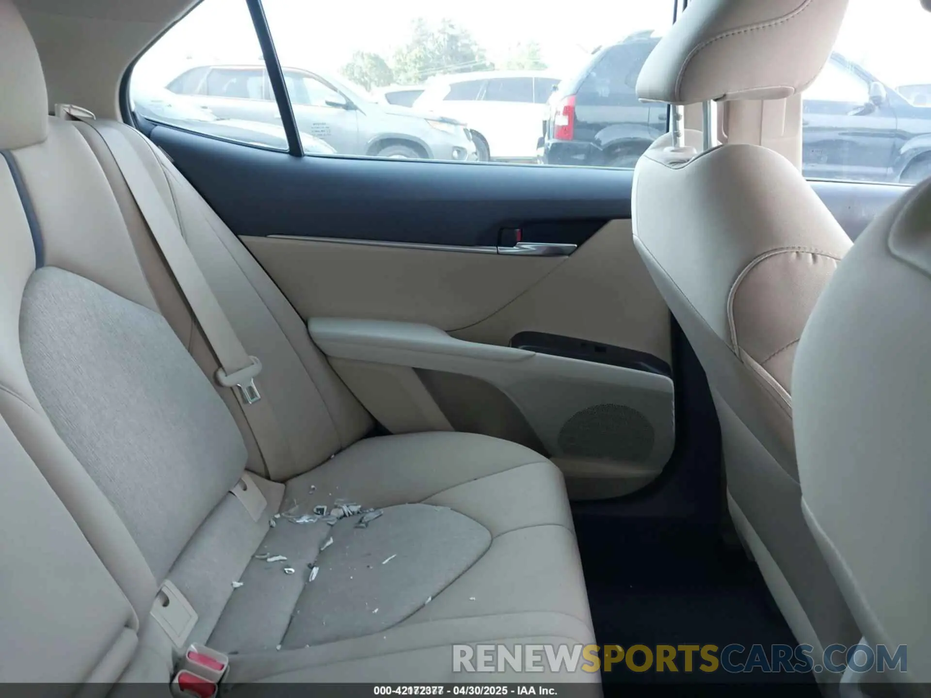 8 Photograph of a damaged car 4T1C11AK6NU674200 TOYOTA CAMRY 2022