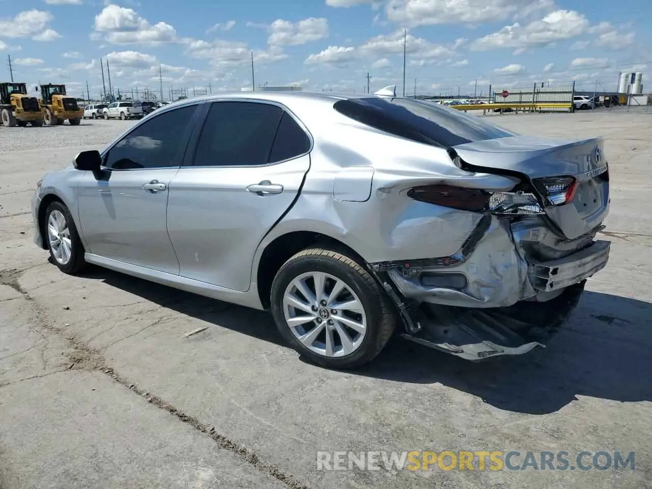 2 Photograph of a damaged car 4T1C11AK6NU692633 TOYOTA CAMRY 2022