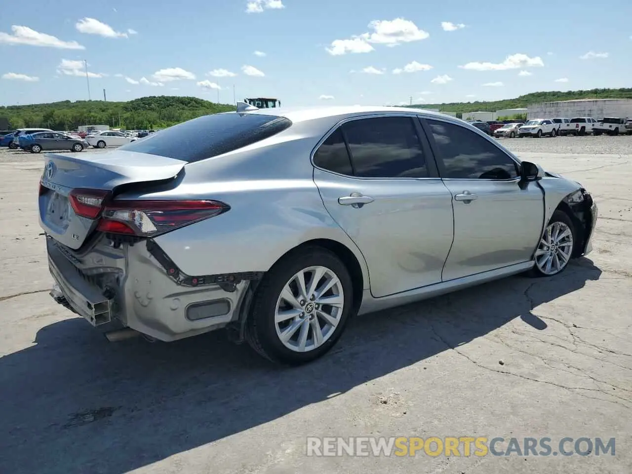 3 Photograph of a damaged car 4T1C11AK6NU692633 TOYOTA CAMRY 2022