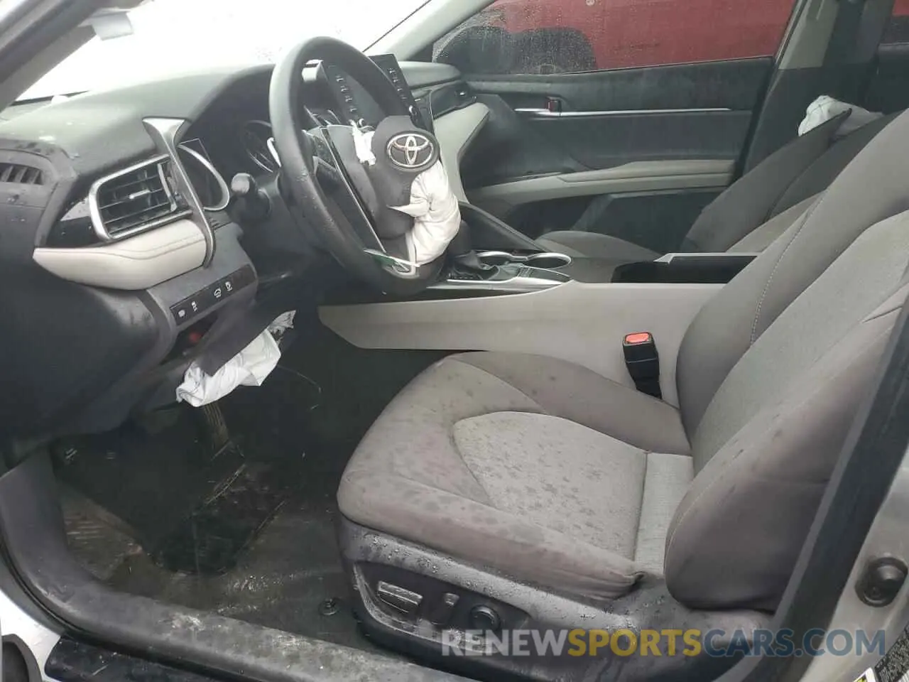 7 Photograph of a damaged car 4T1C11AK6NU692633 TOYOTA CAMRY 2022