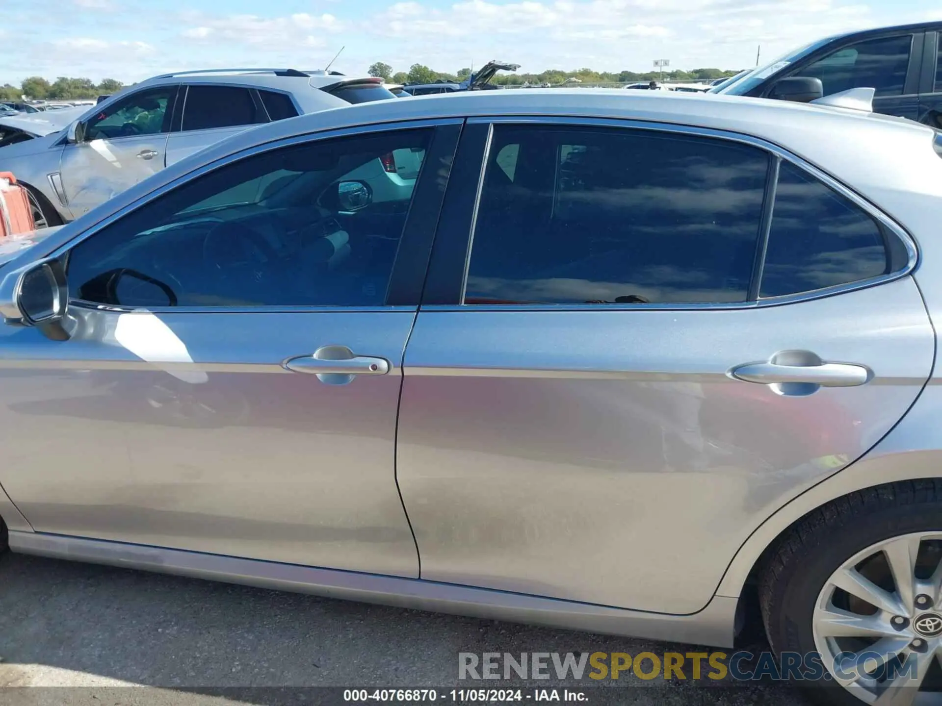 14 Photograph of a damaged car 4T1C11AK6NU696181 TOYOTA CAMRY 2022