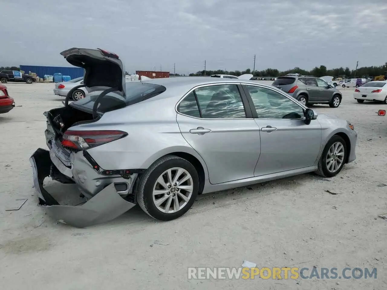 3 Photograph of a damaged car 4T1C11AK6NU711486 TOYOTA CAMRY 2022
