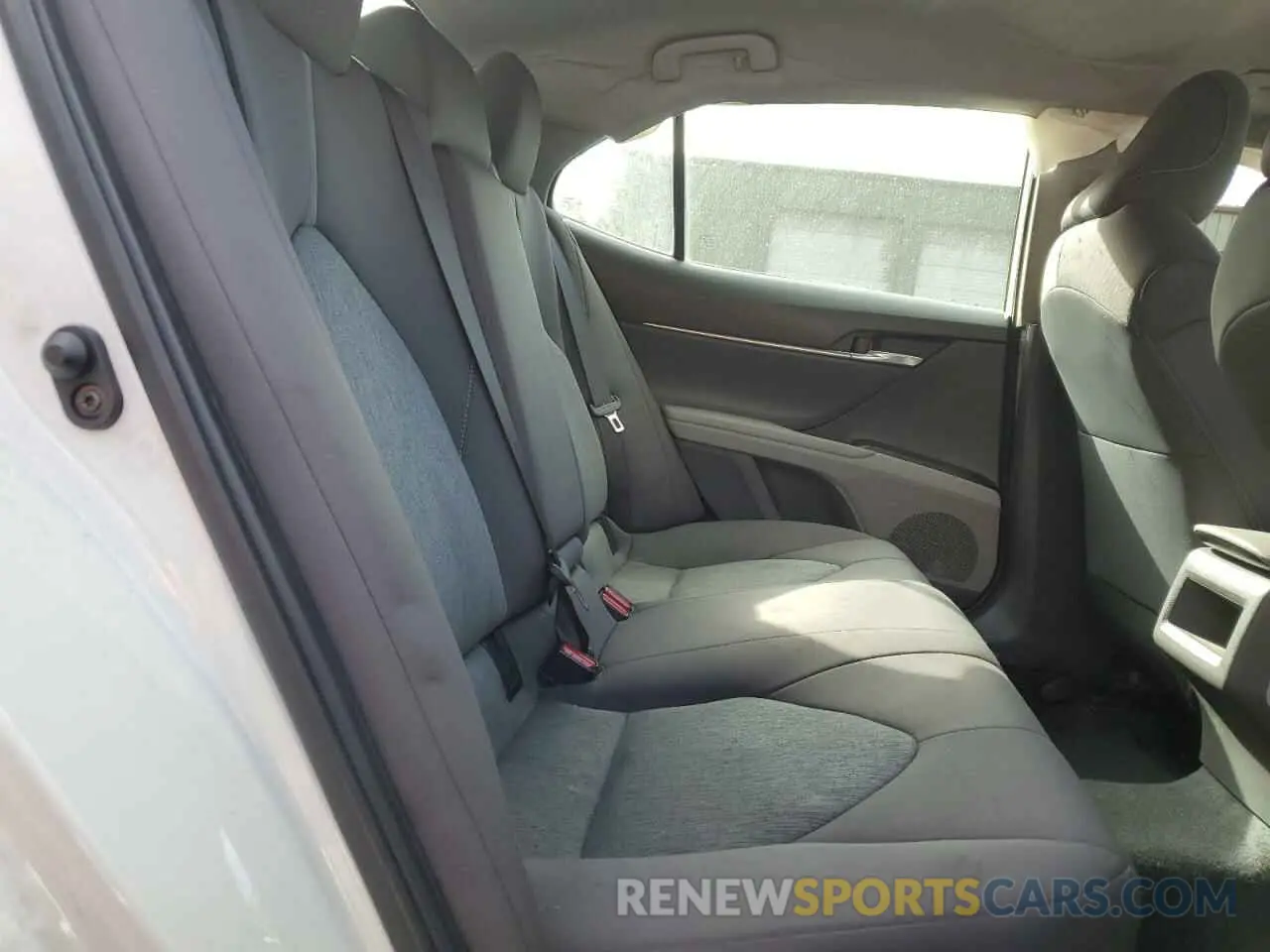 10 Photograph of a damaged car 4T1C11AK7NU019401 TOYOTA CAMRY 2022