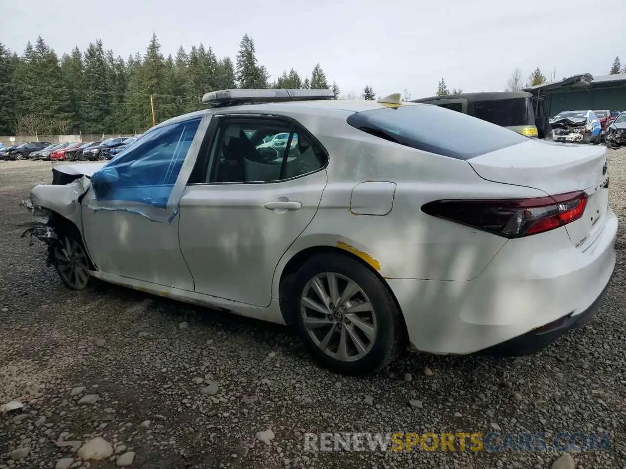 2 Photograph of a damaged car 4T1C11AK7NU019401 TOYOTA CAMRY 2022