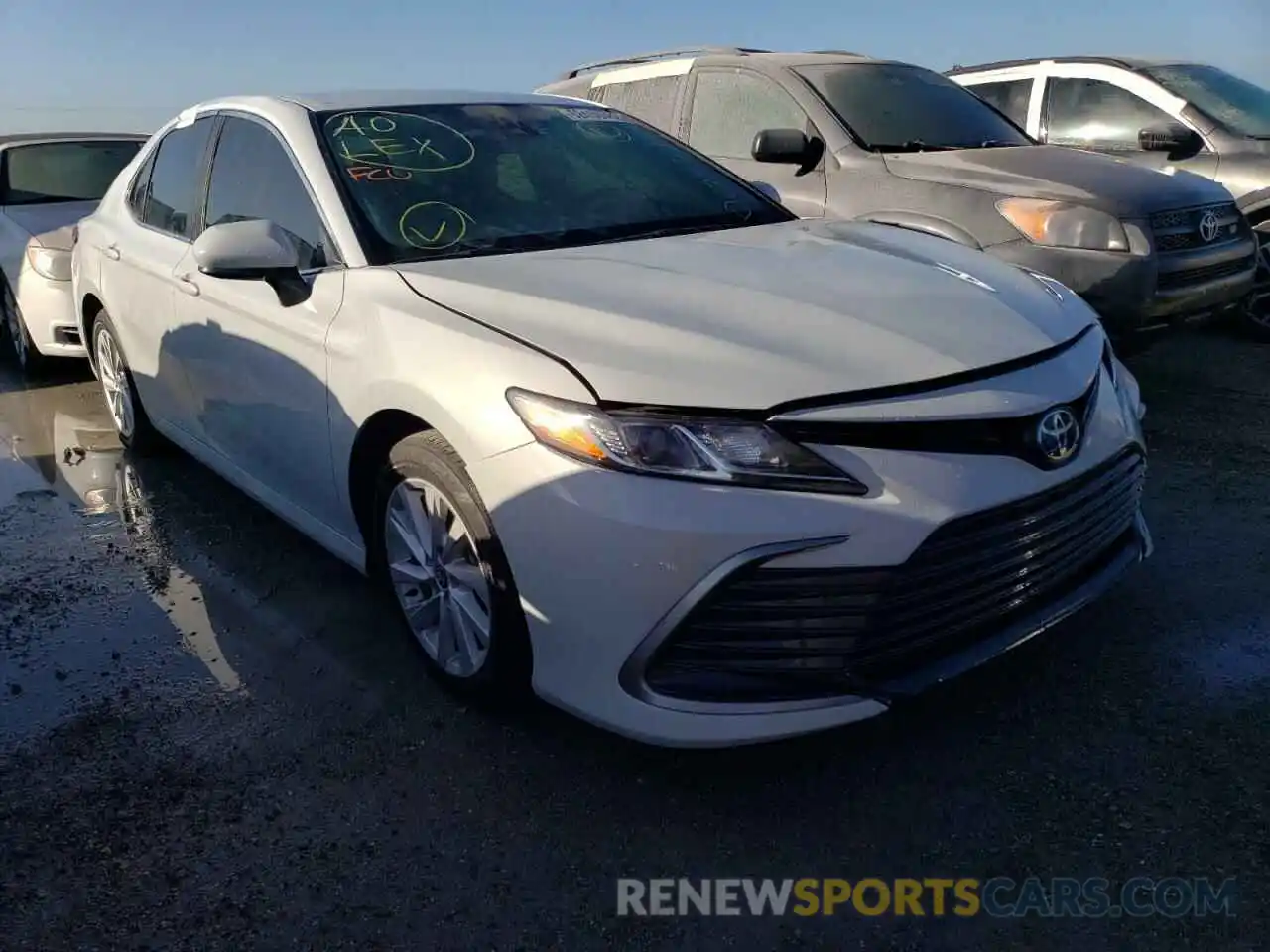 1 Photograph of a damaged car 4T1C11AK7NU034769 TOYOTA CAMRY 2022