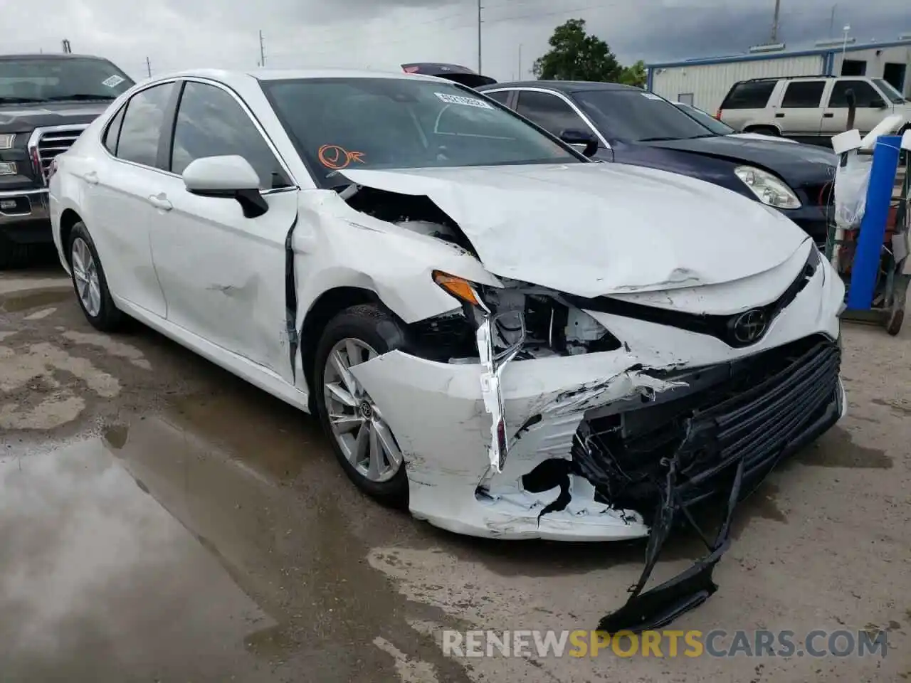 1 Photograph of a damaged car 4T1C11AK7NU035615 TOYOTA CAMRY 2022