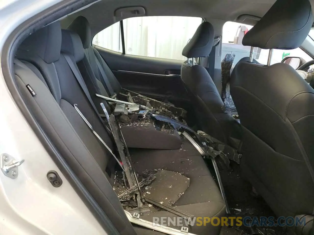 10 Photograph of a damaged car 4T1C11AK7NU049255 TOYOTA CAMRY 2022