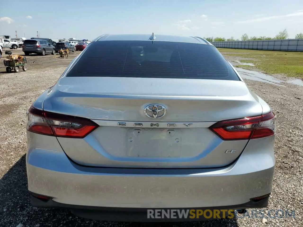 6 Photograph of a damaged car 4T1C11AK7NU641223 TOYOTA CAMRY 2022