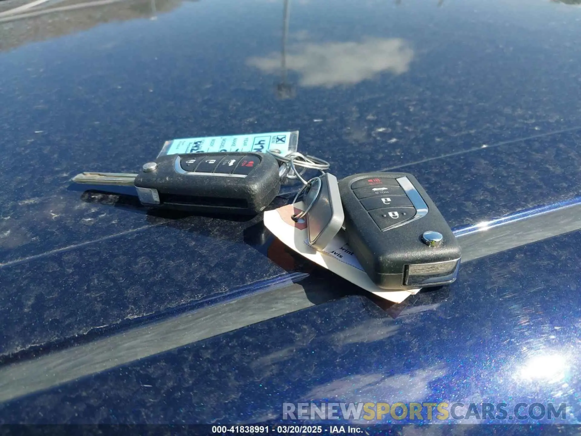 11 Photograph of a damaged car 4T1C11AK7NU642811 TOYOTA CAMRY 2022
