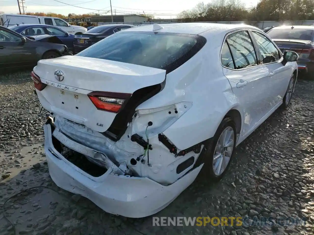 4 Photograph of a damaged car 4T1C11AK7NU650665 TOYOTA CAMRY 2022