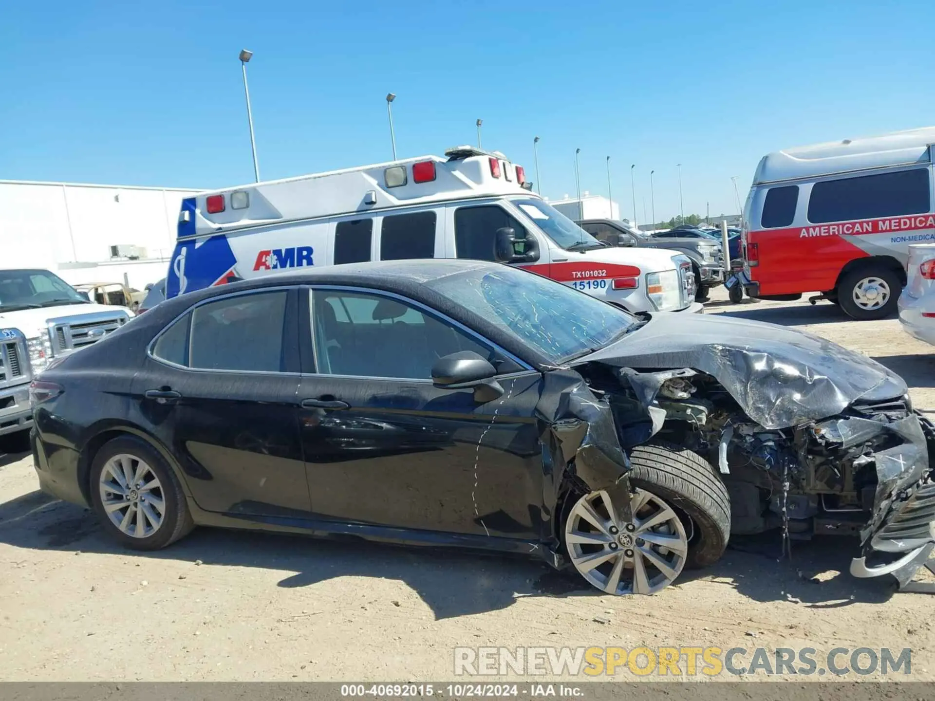 14 Photograph of a damaged car 4T1C11AK7NU663660 TOYOTA CAMRY 2022