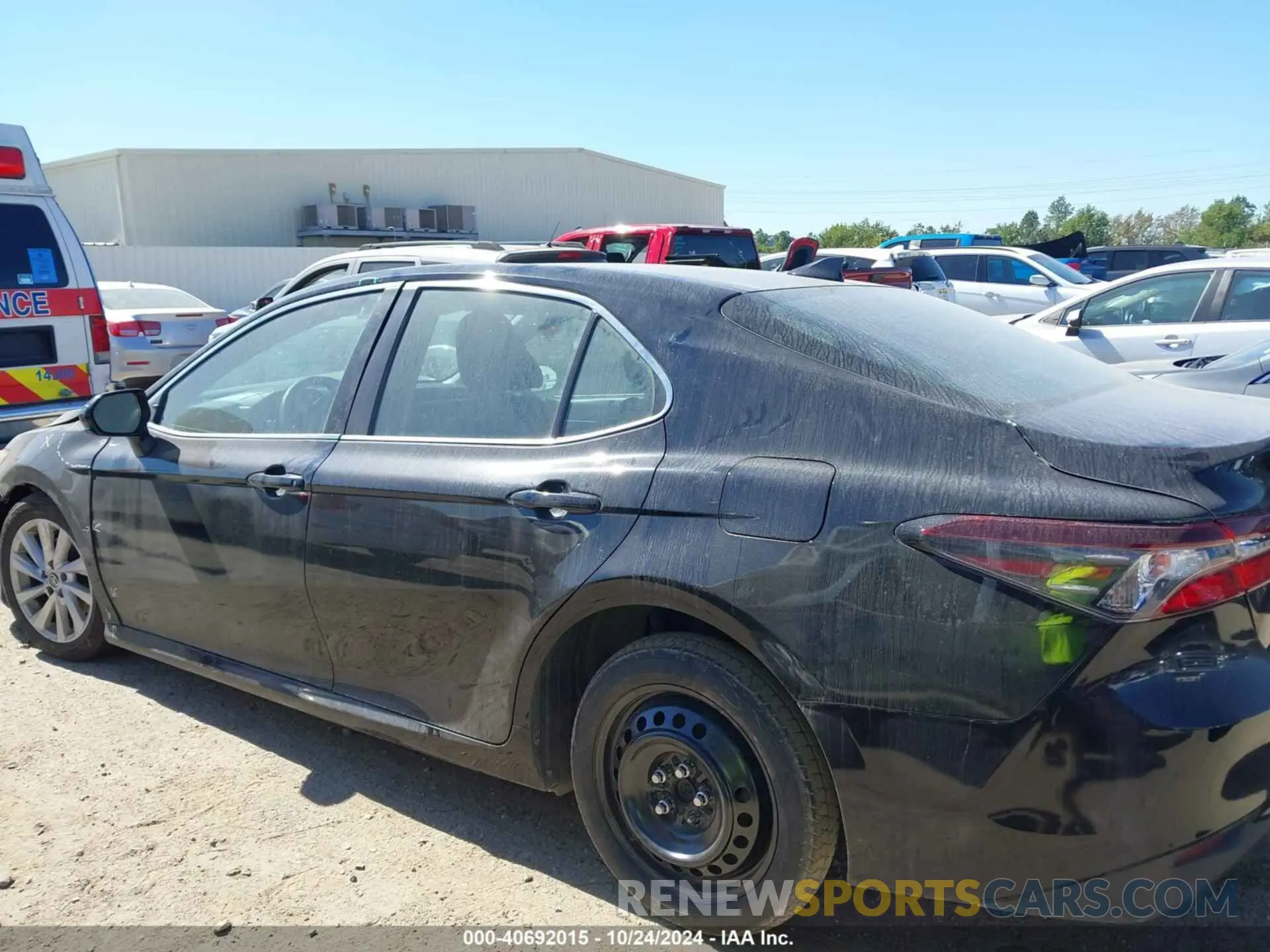 15 Photograph of a damaged car 4T1C11AK7NU663660 TOYOTA CAMRY 2022