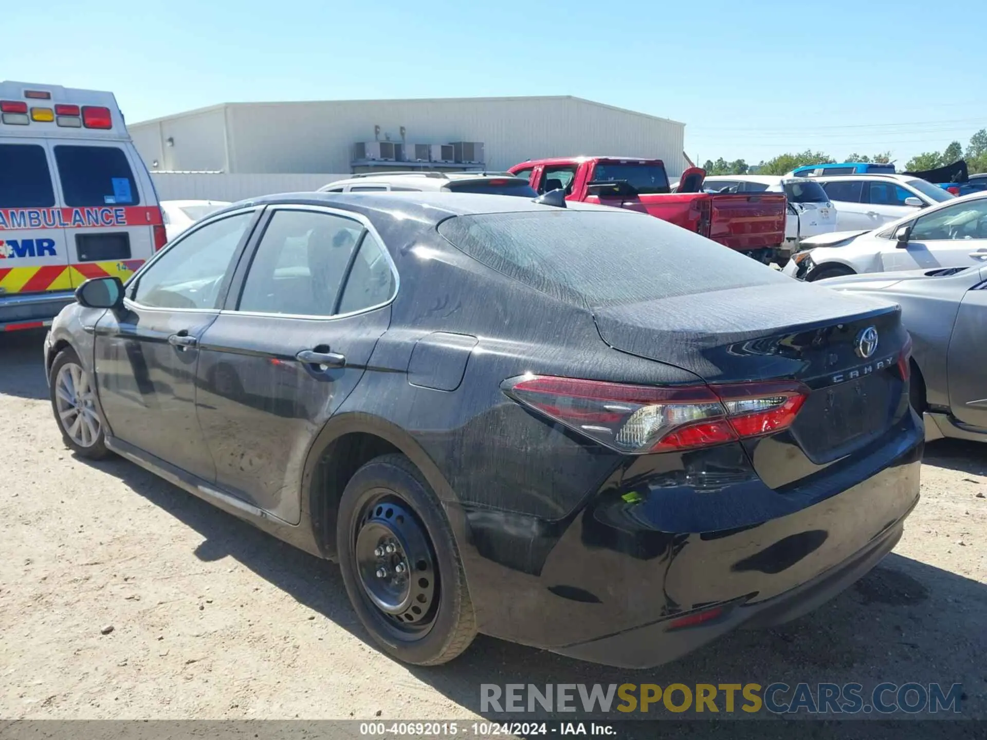 3 Photograph of a damaged car 4T1C11AK7NU663660 TOYOTA CAMRY 2022
