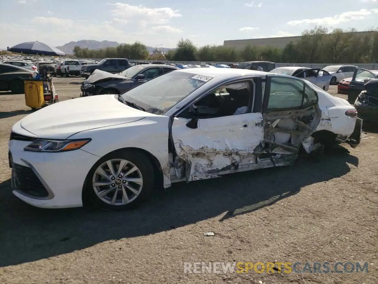 1 Photograph of a damaged car 4T1C11AK7NU663822 TOYOTA CAMRY 2022