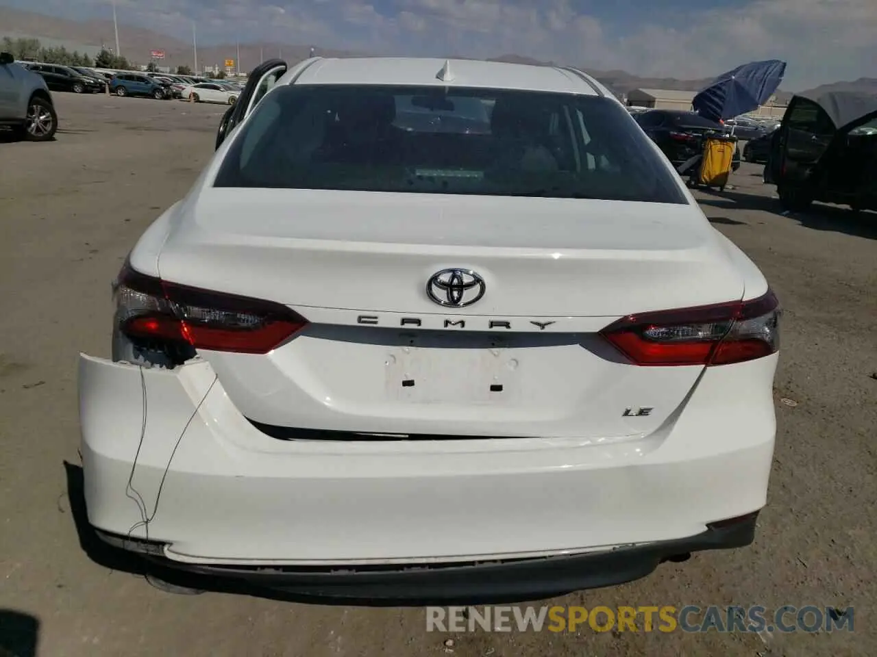 6 Photograph of a damaged car 4T1C11AK7NU663822 TOYOTA CAMRY 2022