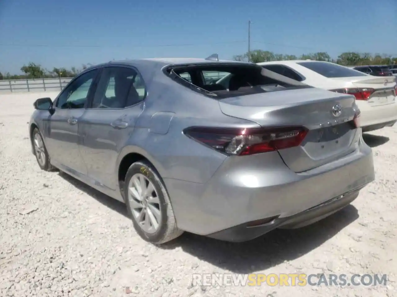 3 Photograph of a damaged car 4T1C11AK7NU668910 TOYOTA CAMRY 2022