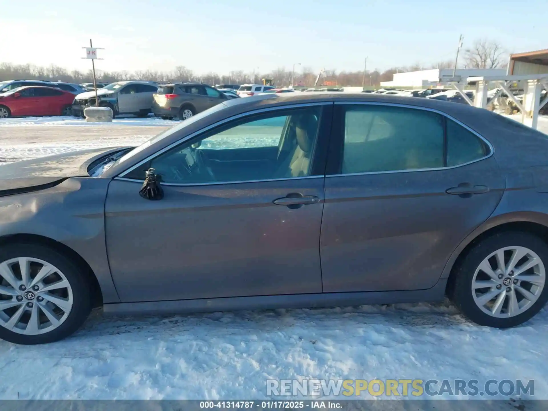 14 Photograph of a damaged car 4T1C11AK7NU674495 TOYOTA CAMRY 2022