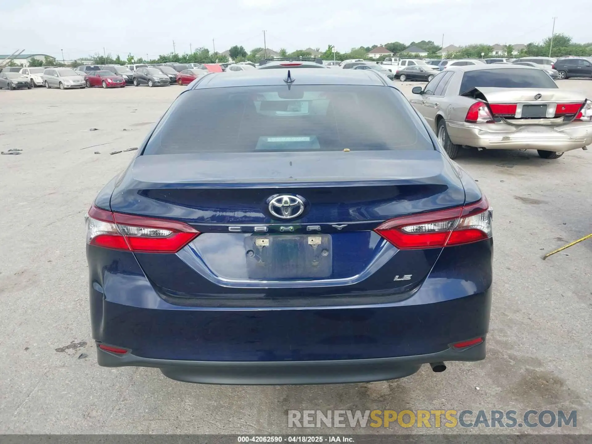 16 Photograph of a damaged car 4T1C11AK7NU678692 TOYOTA CAMRY 2022