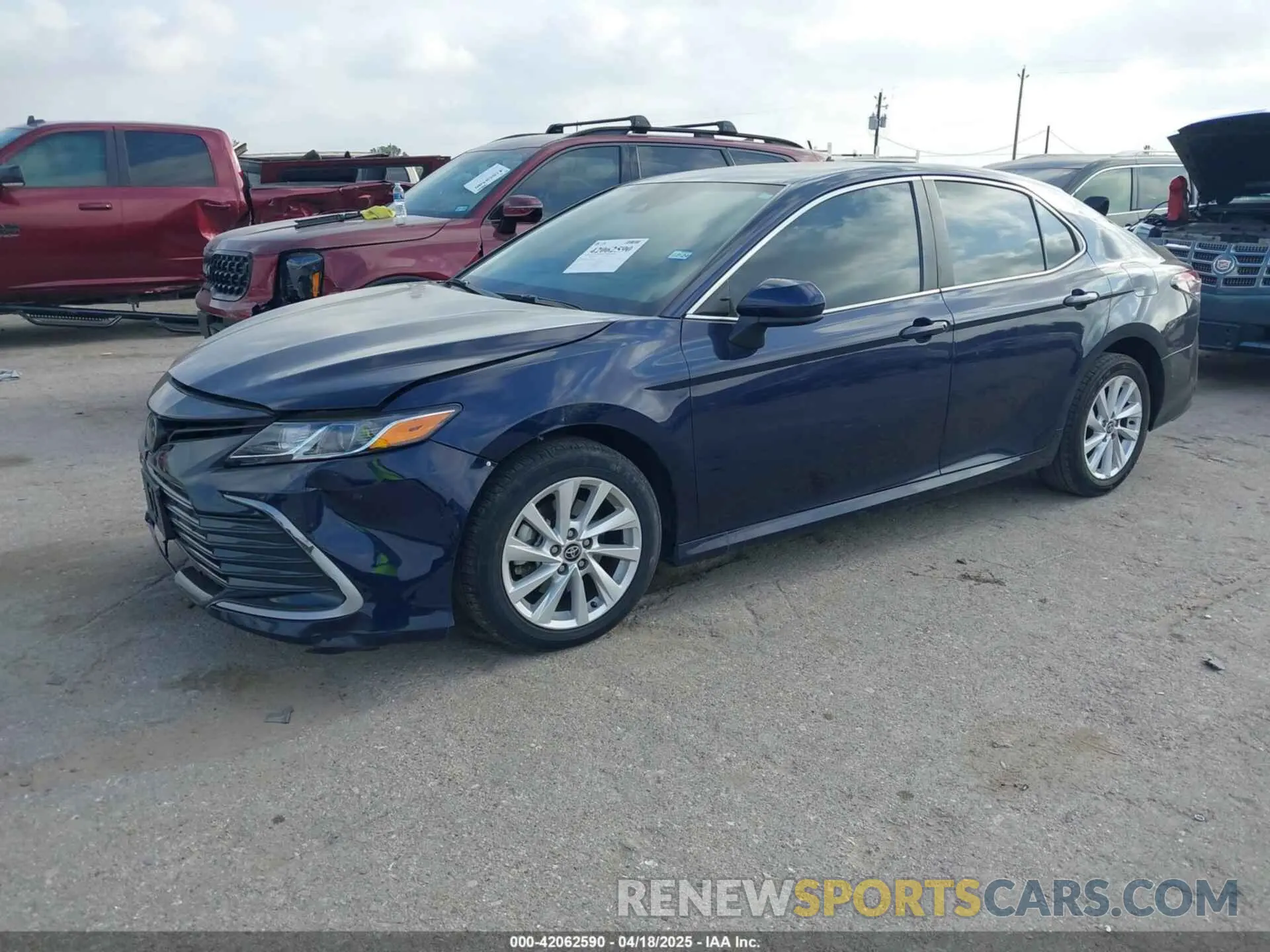2 Photograph of a damaged car 4T1C11AK7NU678692 TOYOTA CAMRY 2022