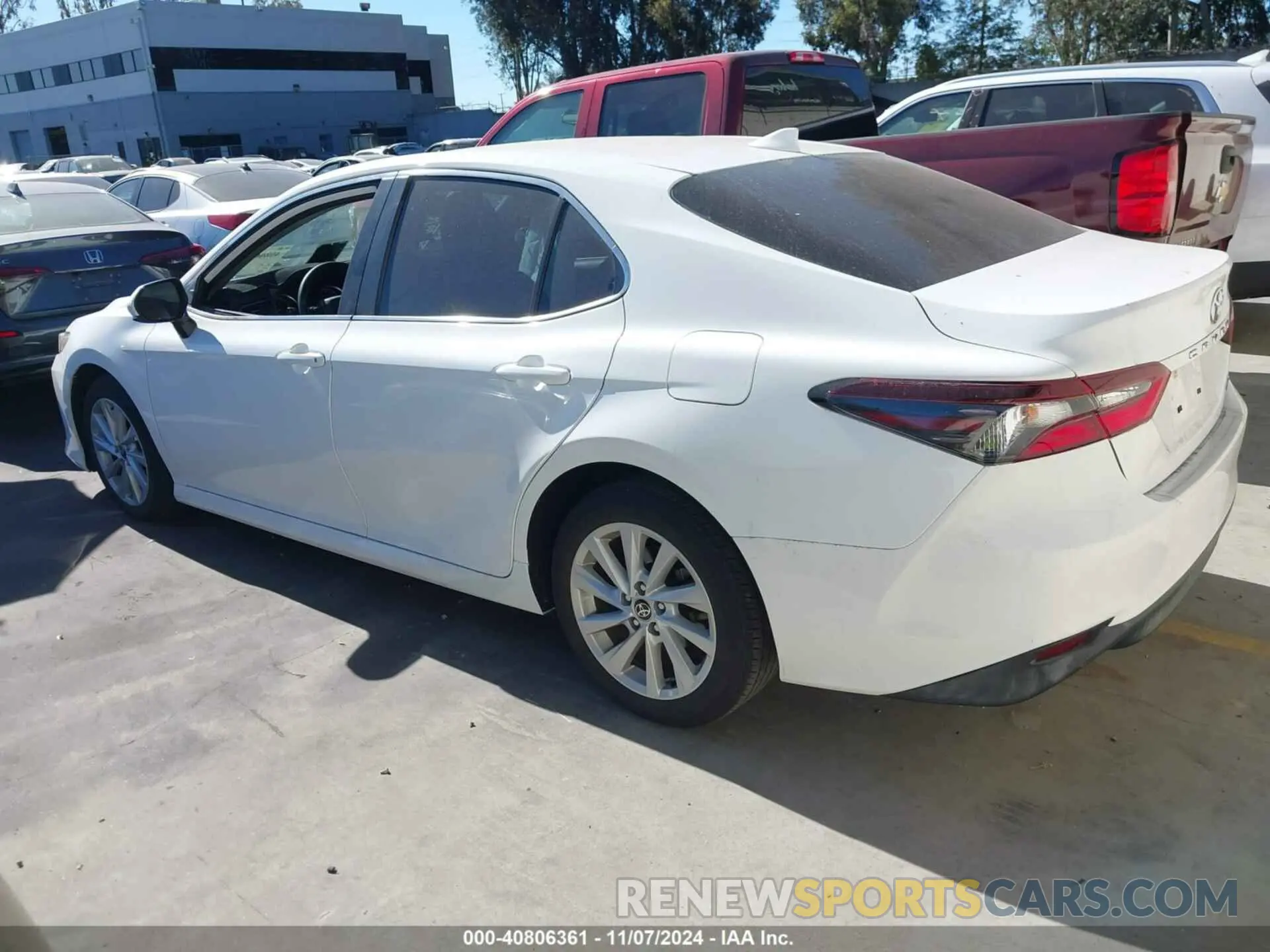 3 Photograph of a damaged car 4T1C11AK7NU697131 TOYOTA CAMRY 2022