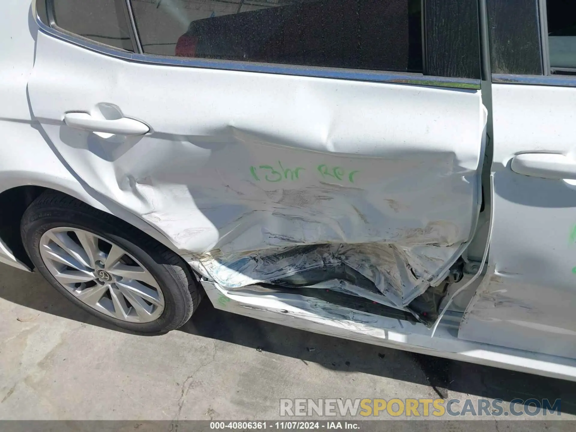 6 Photograph of a damaged car 4T1C11AK7NU697131 TOYOTA CAMRY 2022