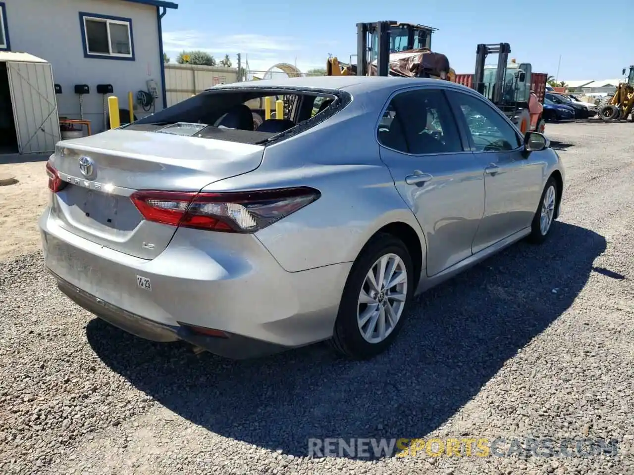 4 Photograph of a damaged car 4T1C11AK8NU628089 TOYOTA CAMRY 2022