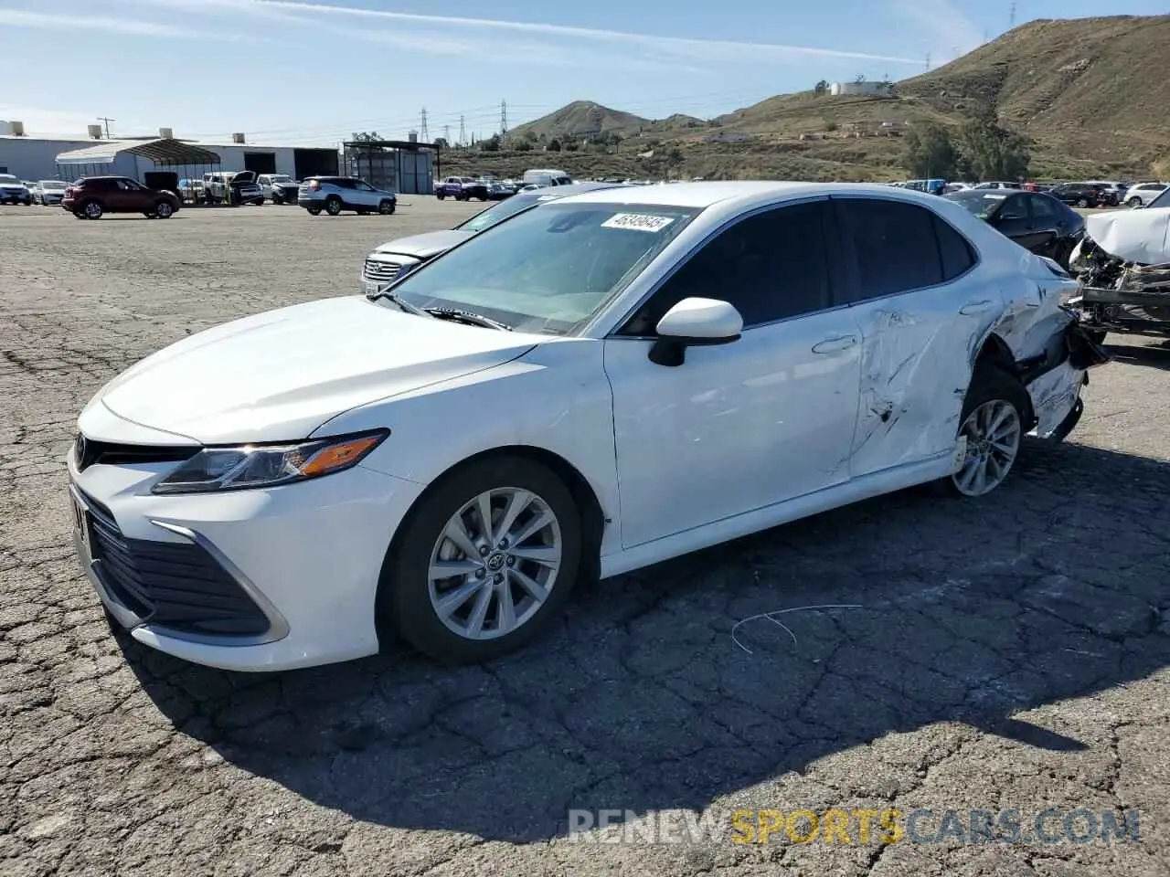 1 Photograph of a damaged car 4T1C11AK8NU634037 TOYOTA CAMRY 2022