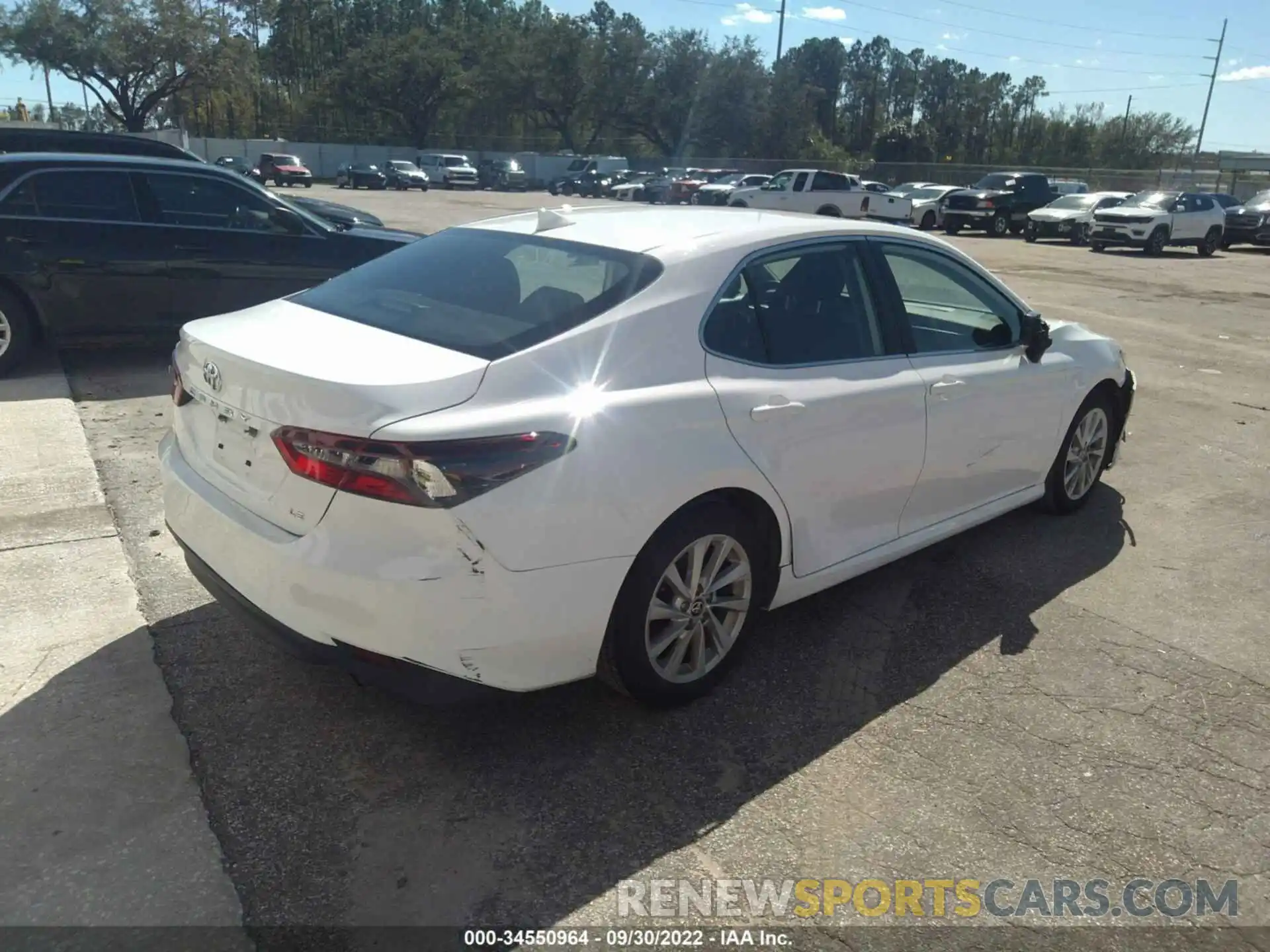 4 Photograph of a damaged car 4T1C11AK8NU636788 TOYOTA CAMRY 2022