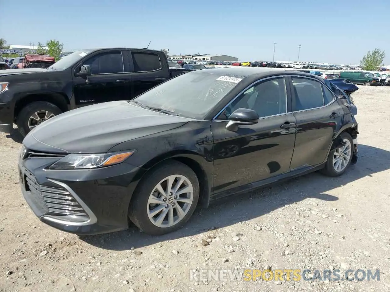 1 Photograph of a damaged car 4T1C11AK8NU639268 TOYOTA CAMRY 2022