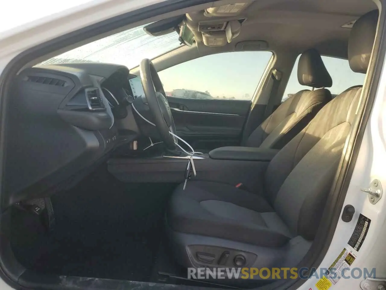 7 Photograph of a damaged car 4T1C11AK8NU647788 TOYOTA CAMRY 2022